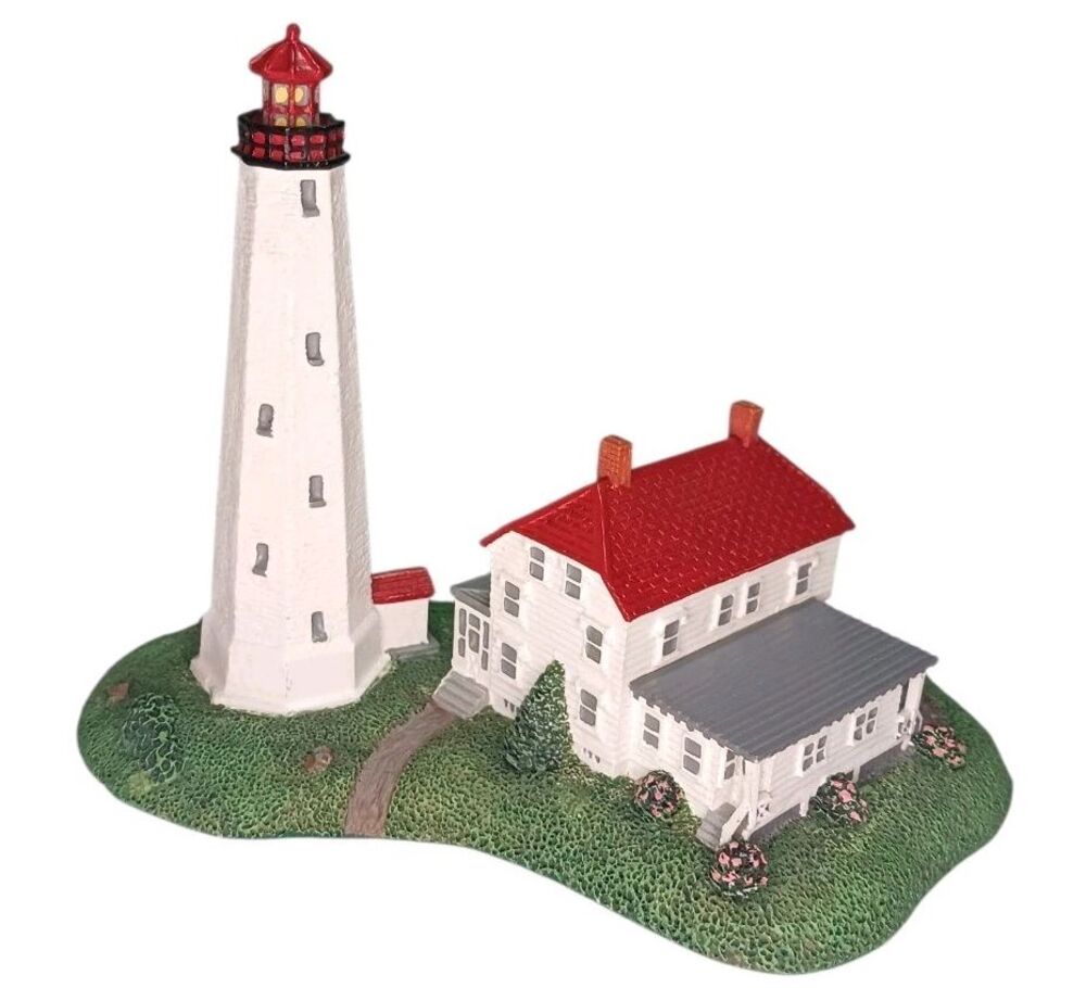1993 Danbury Mint Historic American Lighthouse Collection SANDY HOOK Figurine